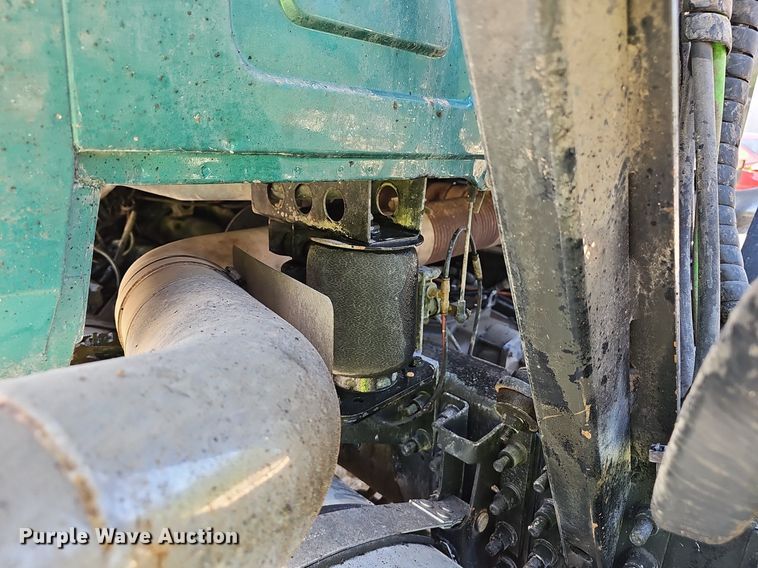 image for item NX9003 2007 Mack  CHN613 semi truck