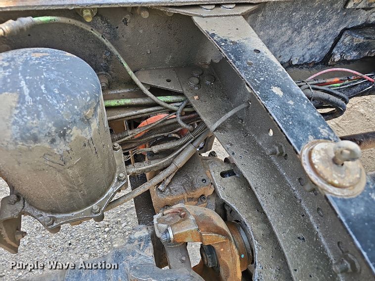 image for item NX9003 2007 Mack  CHN613 semi truck