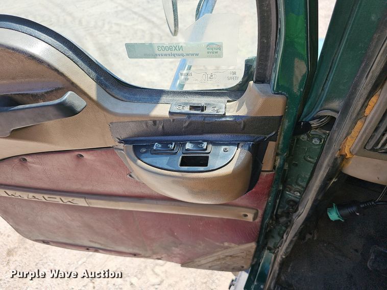 image for item NX9003 2007 Mack  CHN613 semi truck