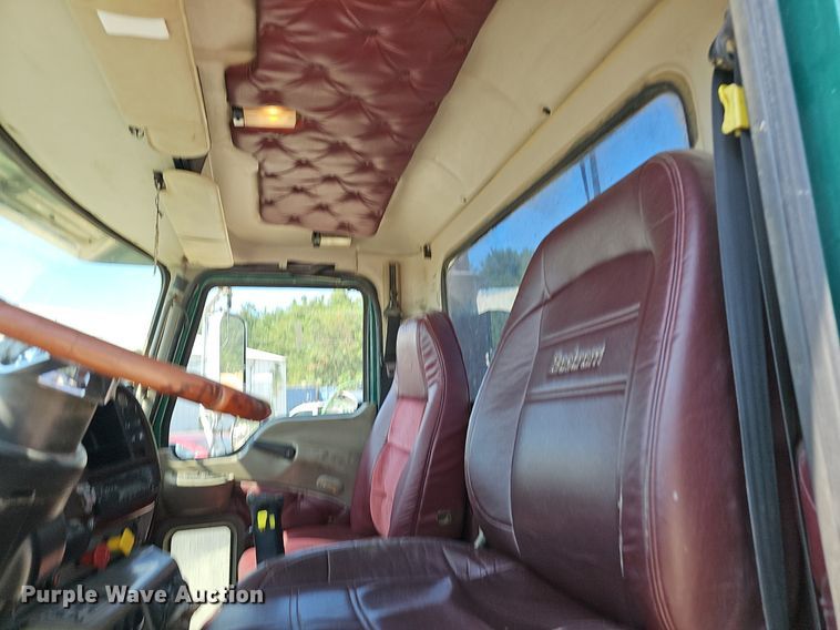 image for item NX9003 2007 Mack  CHN613 semi truck