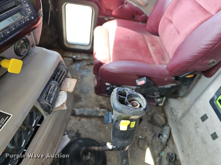 image for item NX9003 2007 Mack  CHN613 semi truck