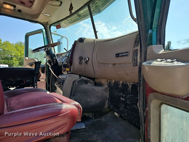 image for item NX9003 2007 Mack  CHN613 semi truck