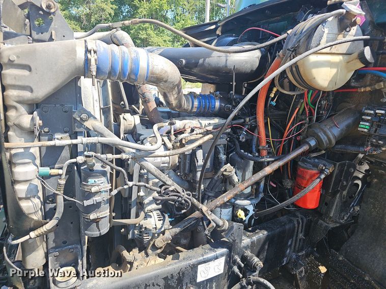 image for item NX9003 2007 Mack  CHN613 semi truck