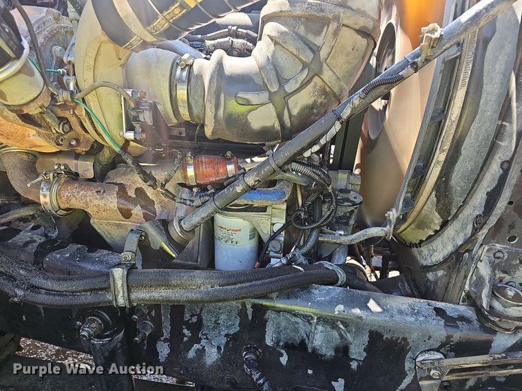 image for item NX9003 2007 Mack  CHN613 semi truck