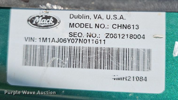 image for item NX9003 2007 Mack  CHN613 semi truck