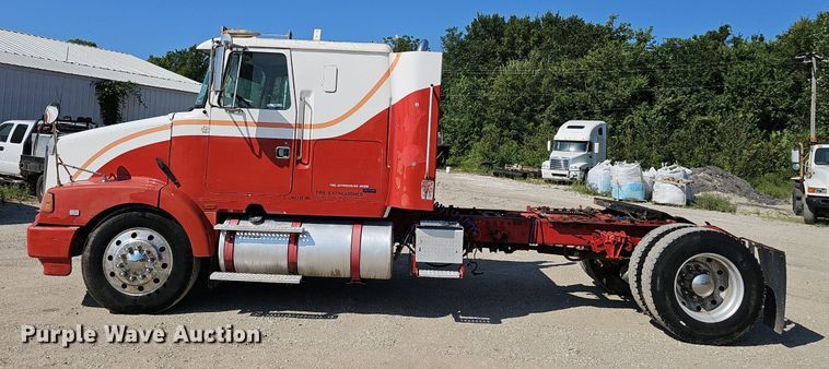 image for item NX9005 1994 White GMC  WIA semi truck