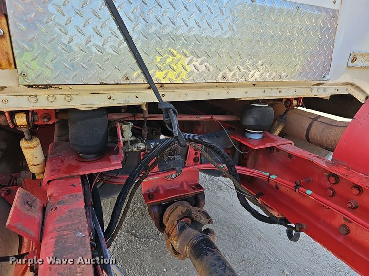 image for item NX9005 1994 White GMC  WIA semi truck