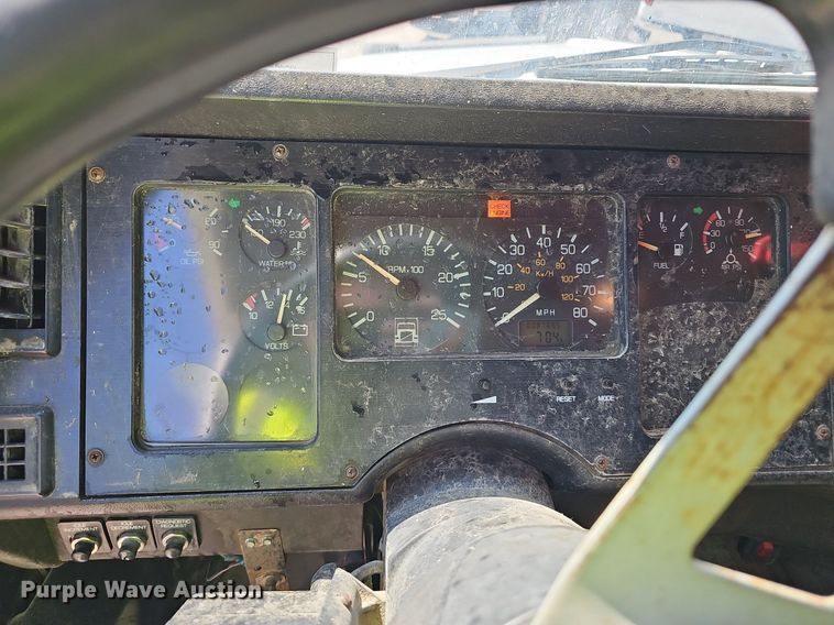 image for item NX9005 1994 White GMC  WIA semi truck