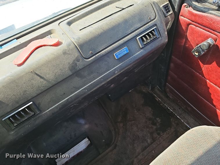 image for item NX9005 1994 White GMC  WIA semi truck