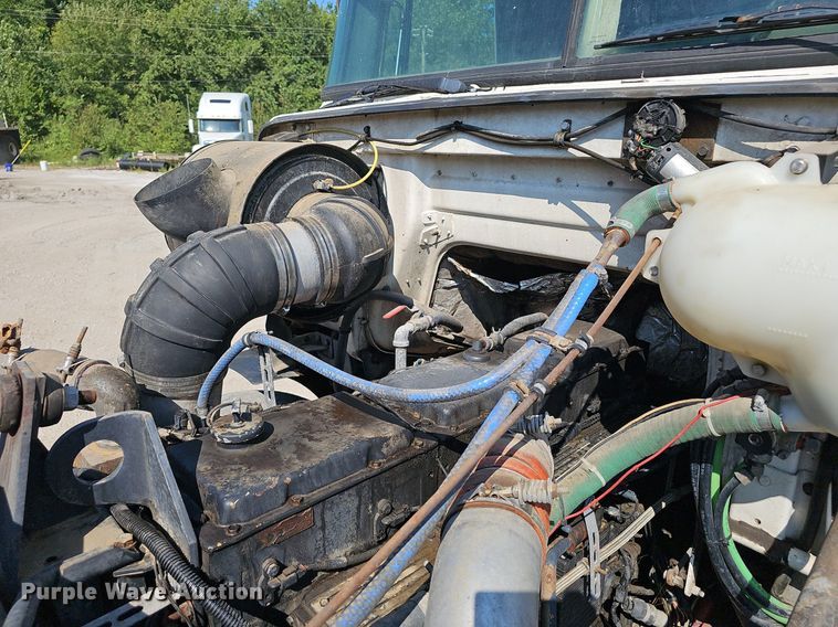 image for item NX9005 1994 White GMC  WIA semi truck