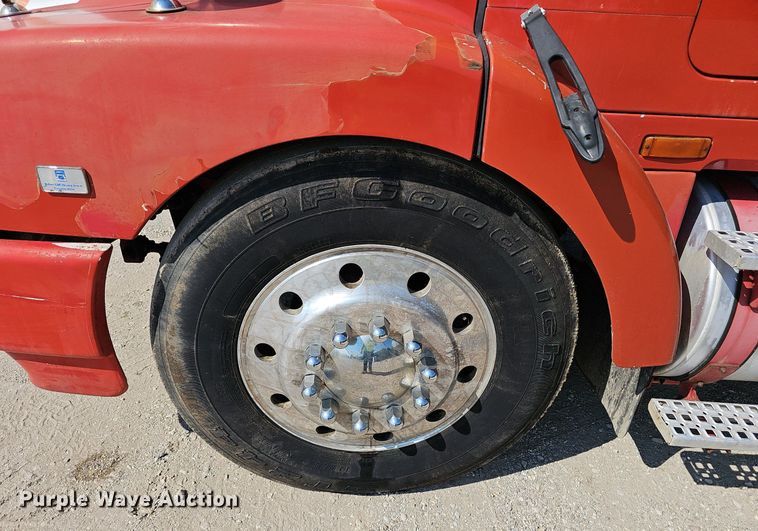 image for item NX9005 1994 White GMC  WIA semi truck