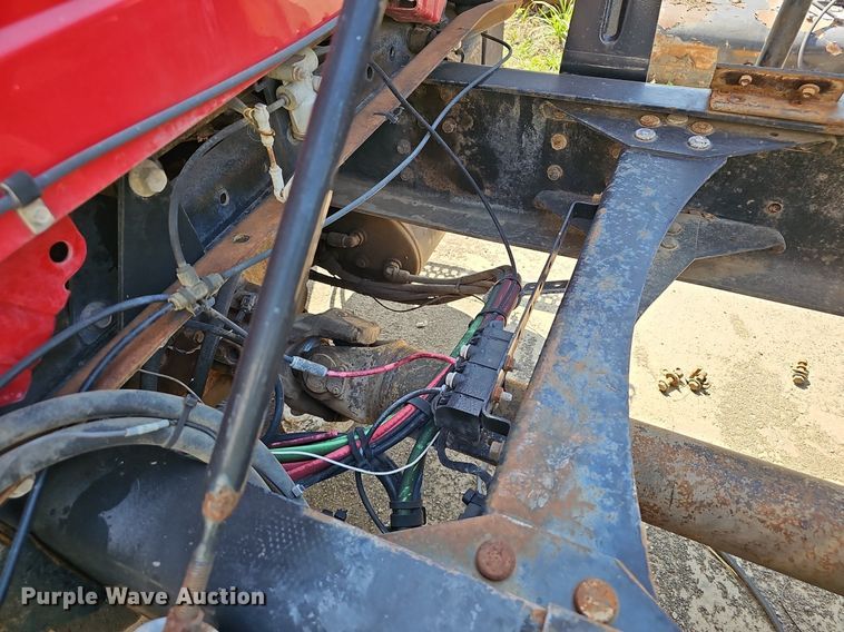 image for item NX9069 2007 Volvo  VHD semi truck