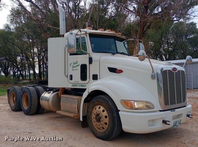 image for item NY9515 2011 Peterbilt 386 semi truck