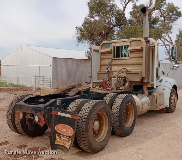 image for item NY9515 2011 Peterbilt 386 semi truck