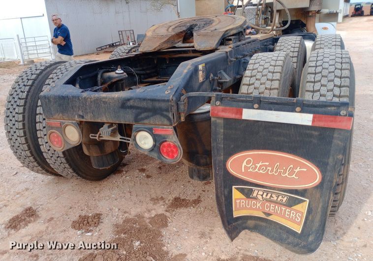 image for item NY9515 2011 Peterbilt 386 semi truck