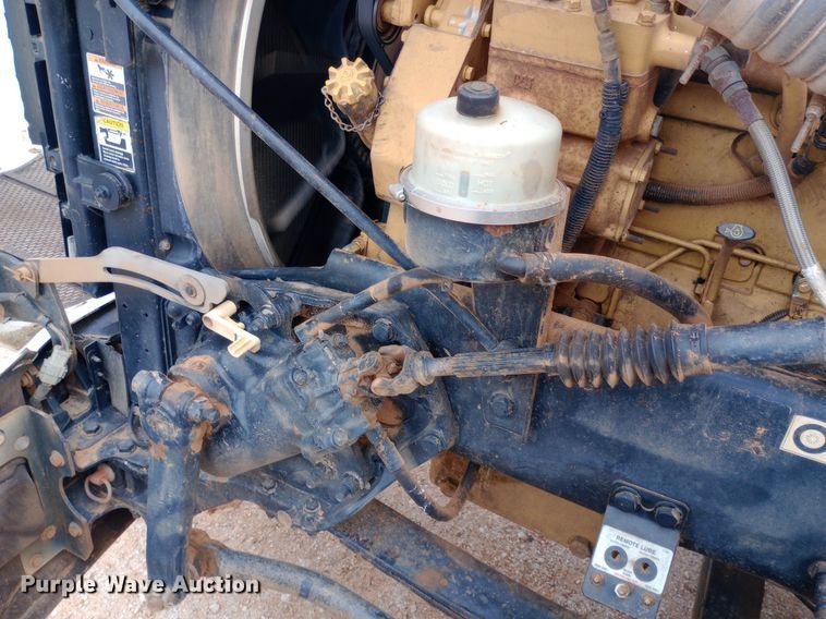 image for item NY9515 2011 Peterbilt 386 semi truck