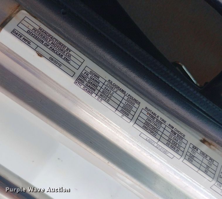 image for item NY9515 2011 Peterbilt 386 semi truck