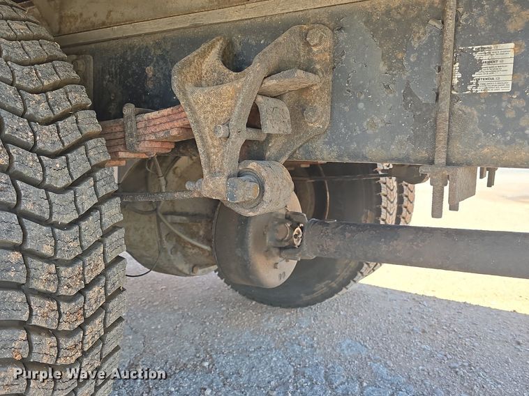 image for item OD9729 2006 Ford F650 Super Duty XL box truck