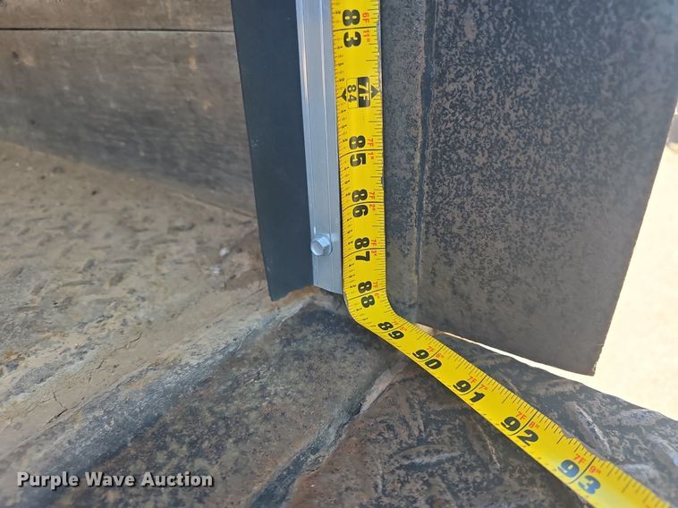 image for item OD9729 2006 Ford F650 Super Duty XL box truck