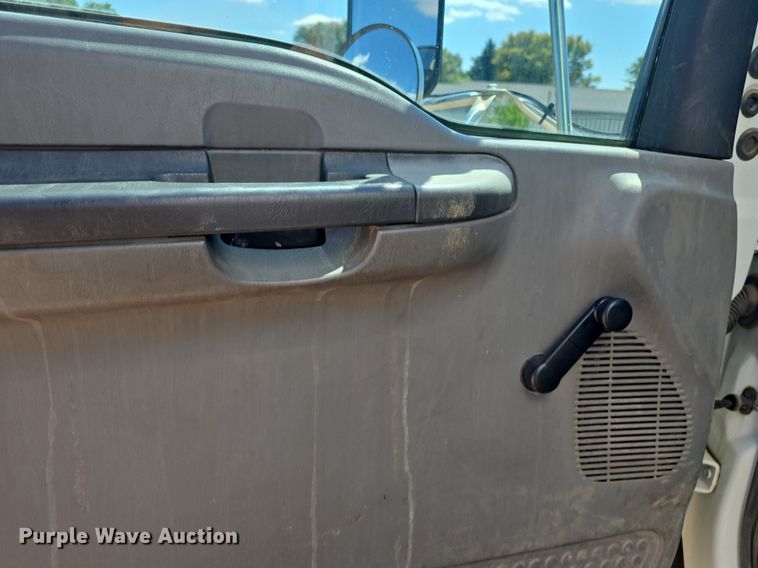 image for item OD9729 2006 Ford F650 Super Duty XL box truck