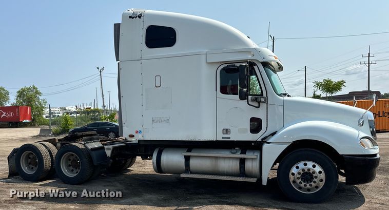 image for item OG9601 2006 Freightliner  Columbia  semi truck