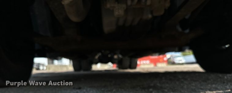 image for item OG9601 2006 Freightliner  Columbia  semi truck