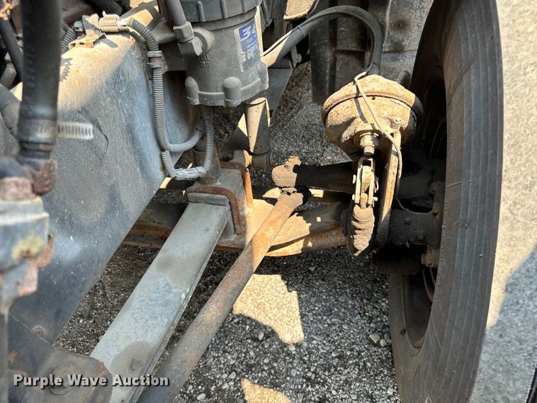 image for item OG9601 2006 Freightliner  Columbia  semi truck