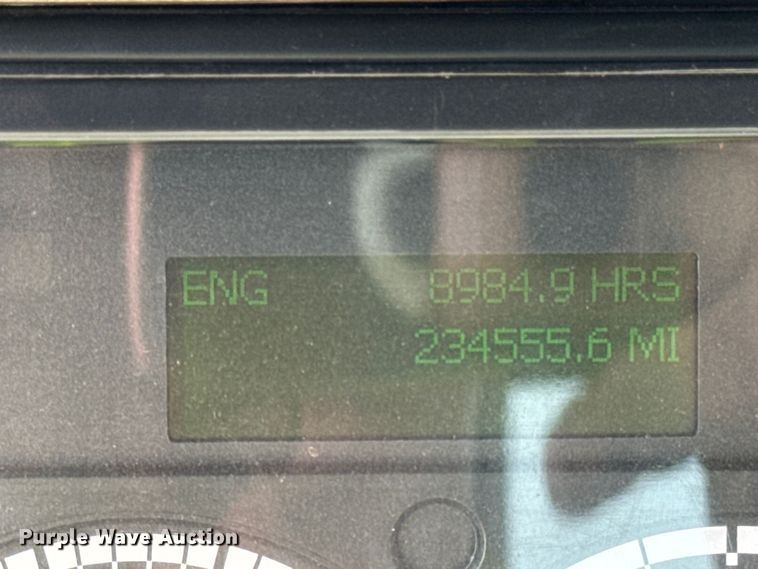 image for item OG9602 2006 Freightliner  semi truck