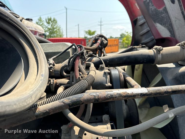 image for item OG9602 2006 Freightliner  semi truck