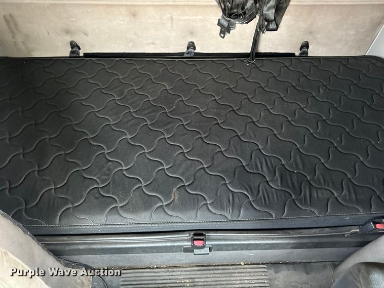 image for item OG9603 2005 Freightliner  Columbia semi truck