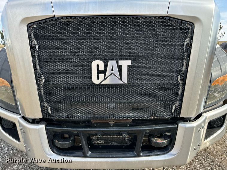 image for item OM9794 2016 Caterpillar  CT660S semi truck