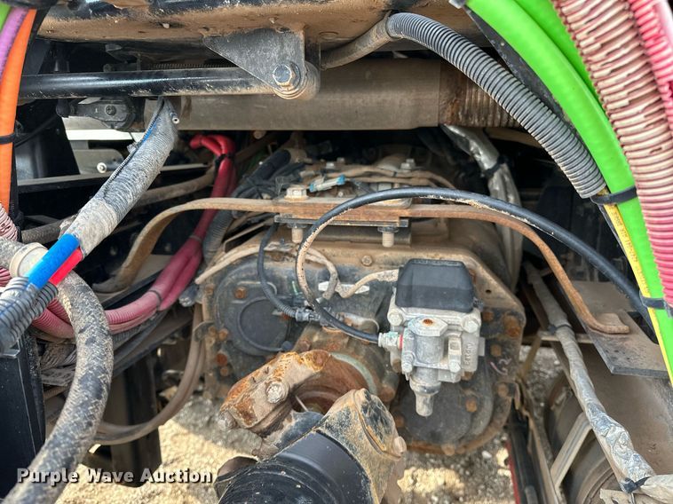 image for item OM9794 2016 Caterpillar  CT660S semi truck