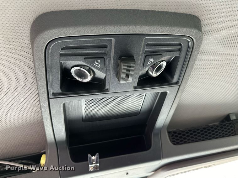 image for item OM9794 2016 Caterpillar  CT660S semi truck