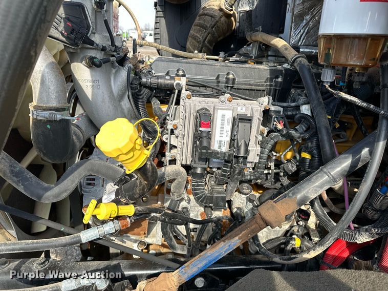 image for item OM9794 2016 Caterpillar  CT660S semi truck