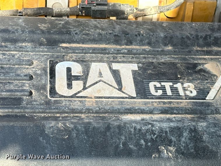 image for item OM9794 2016 Caterpillar  CT660S semi truck
