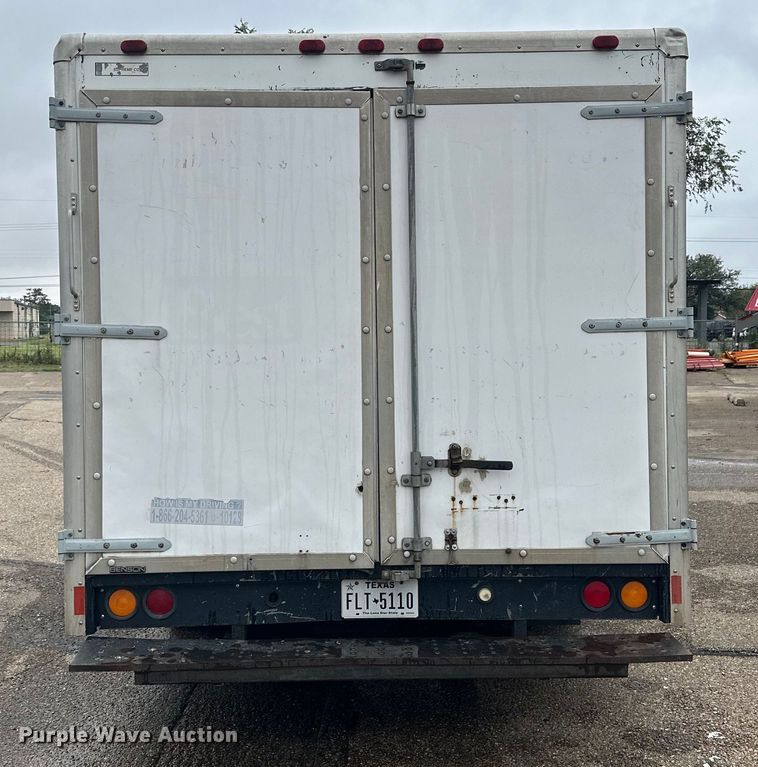 image for item DD3203 2000 Chevrolet Express G3500 box truck