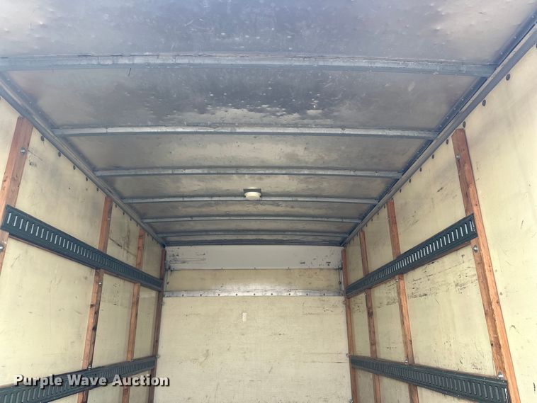 image for item DD3203 2000 Chevrolet Express G3500 box truck