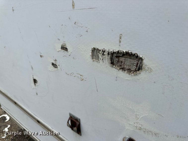 image for item DD3203 2000 Chevrolet Express G3500 box truck