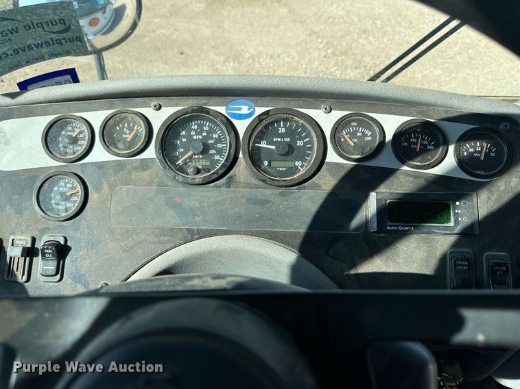 image for item DD3226 2005 Blue Bird school bus