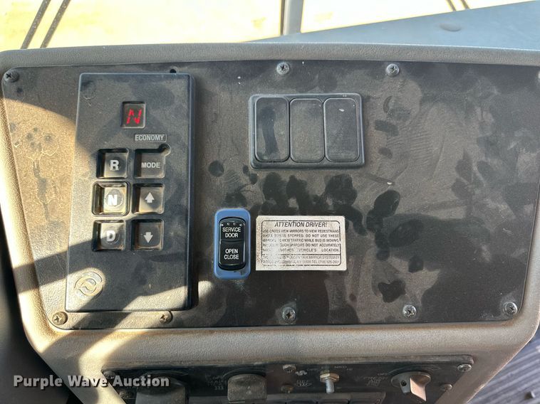 image for item DD3226 2005 Blue Bird school bus