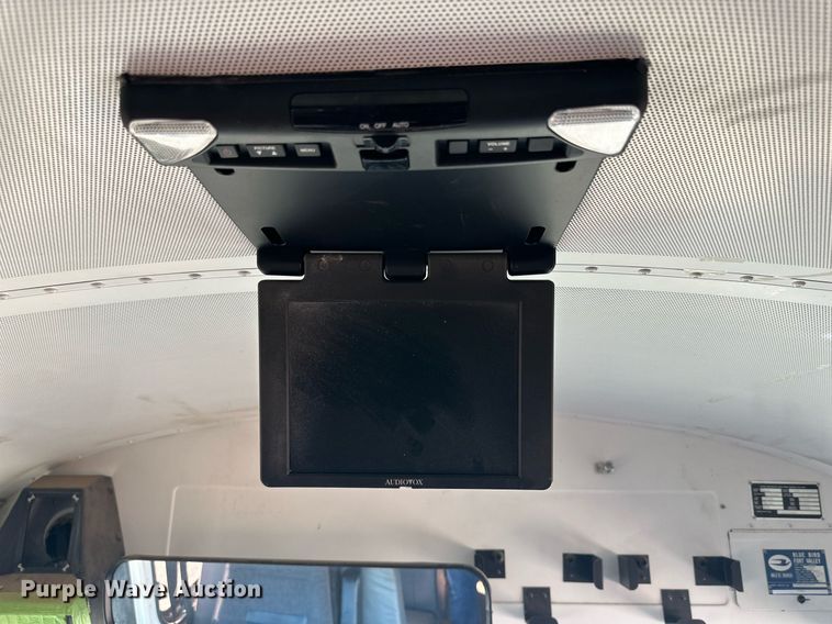 image for item DD3226 2005 Blue Bird school bus