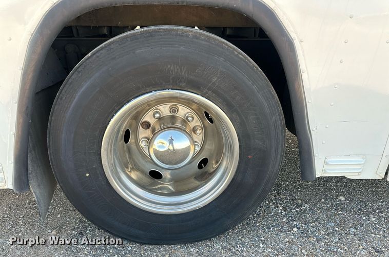 image for item DD3226 2005 Blue Bird school bus