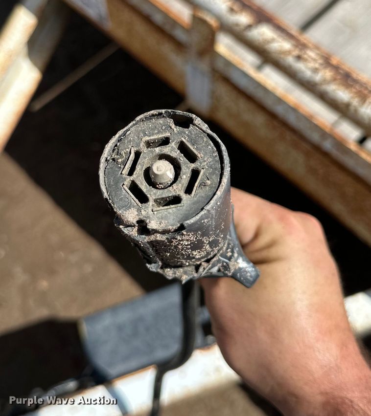 image for item DG4499 2007 DCT utility trailer