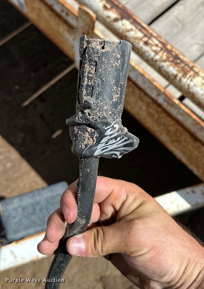 image for item DG4499 2007 DCT utility trailer