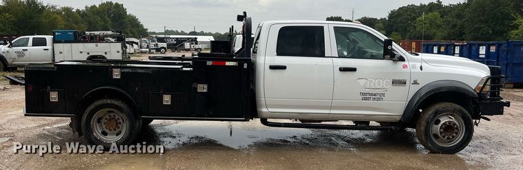 image for item DO2494 2011 Dodge Ram 5500HD Crew Cab flatbed truck