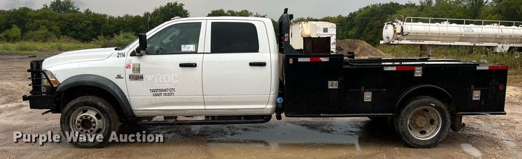 image for item DO2494 2011 Dodge Ram 5500HD Crew Cab flatbed truck
