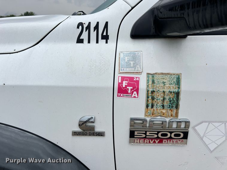 image for item DO2494 2011 Dodge Ram 5500HD Crew Cab flatbed truck