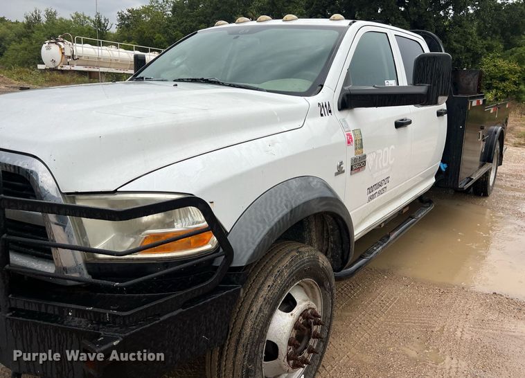 image for item DO2494 2011 Dodge Ram 5500HD Crew Cab flatbed truck