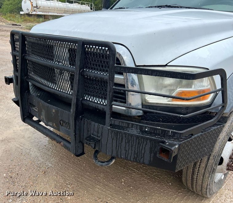 image for item DO2494 2011 Dodge Ram 5500HD Crew Cab flatbed truck