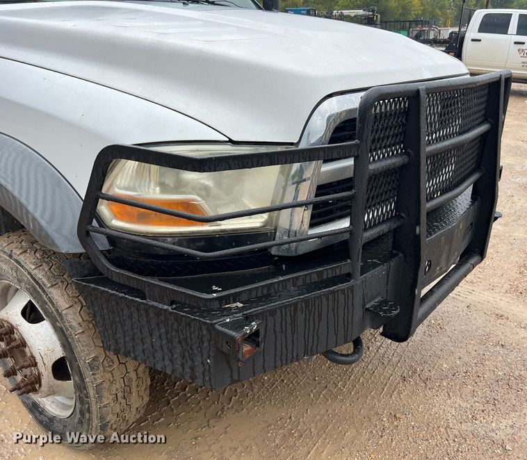 image for item DO2494 2011 Dodge Ram 5500HD Crew Cab flatbed truck